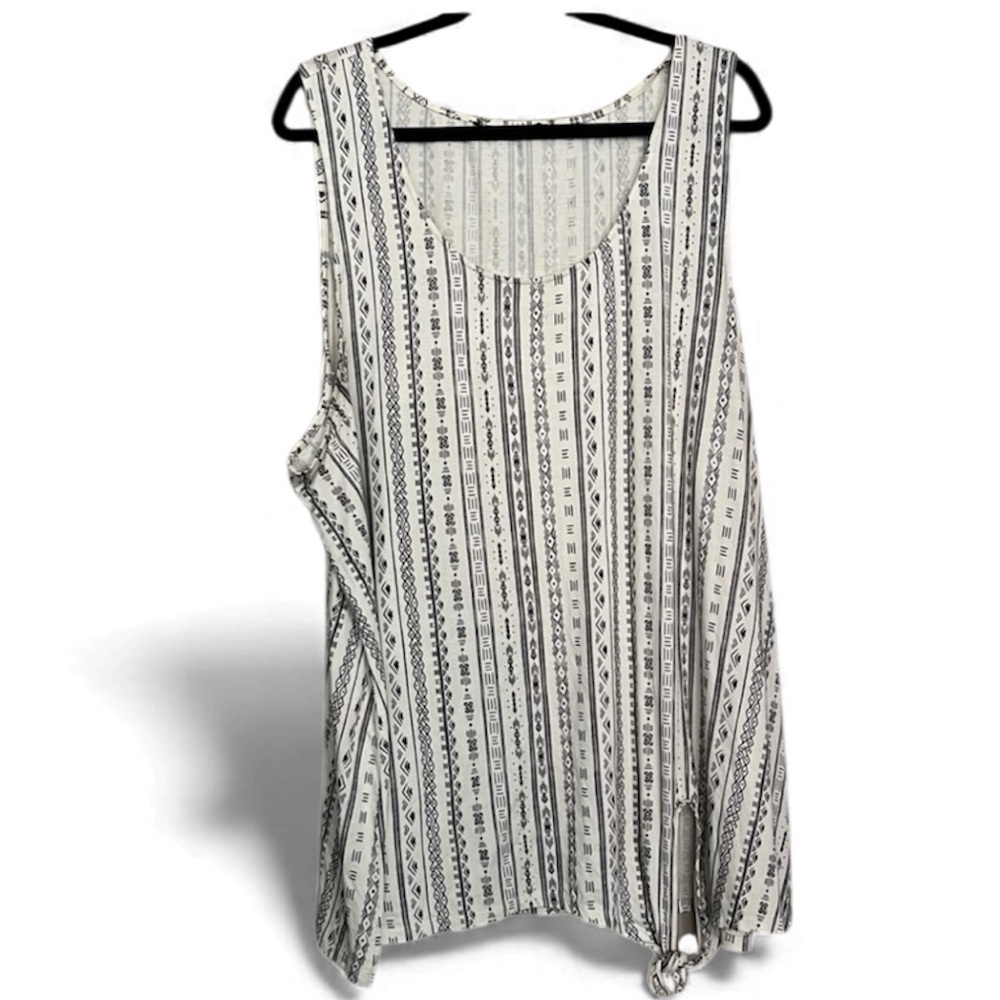 Love & Legend Women's Black and cream White abstract Striped Sleeveless Top 4XL